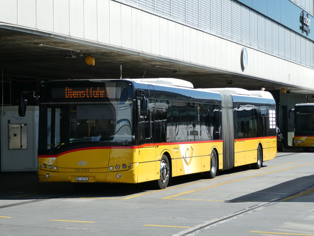 (237'839) - Steiner, Ortschwaben - Nr. 17/BE 16'761 - Solaris (ex PostAuto Bern Nr. 682) am 3. Juli 2022 in Bern, Postautostation
