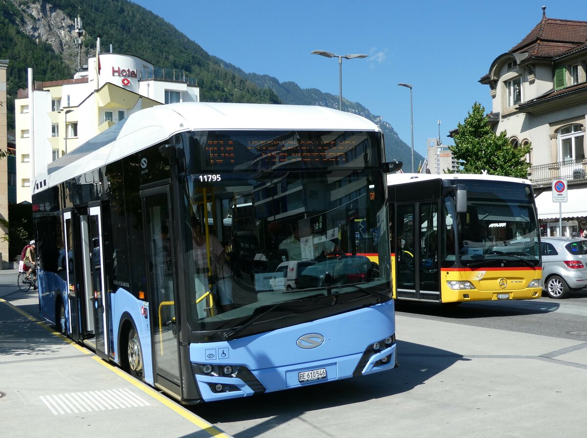 (238'026) - PostAuto Bern - BE 610'546 - Solaris am 11. Juli 2022 beim Bahnhof Interlaken West