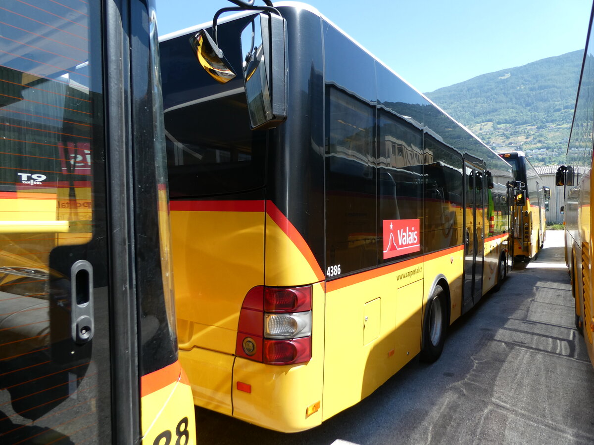(238'171) - PostAuto Wallis - Nr. 29/VS 205'405 - MAN/Gppel (ex PostAuto Bern Nr. 215; ex RBS Worblaufen Nr. 215) am 16. Juli 2022 in Sion, Interbus