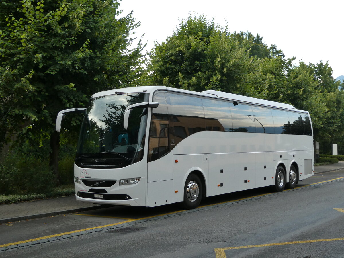 (238'326) - Rosy Viaggi, Stabio - TI 197'360 - Volvo am 23. Juli 2022 in Thun, Hotel Seepark