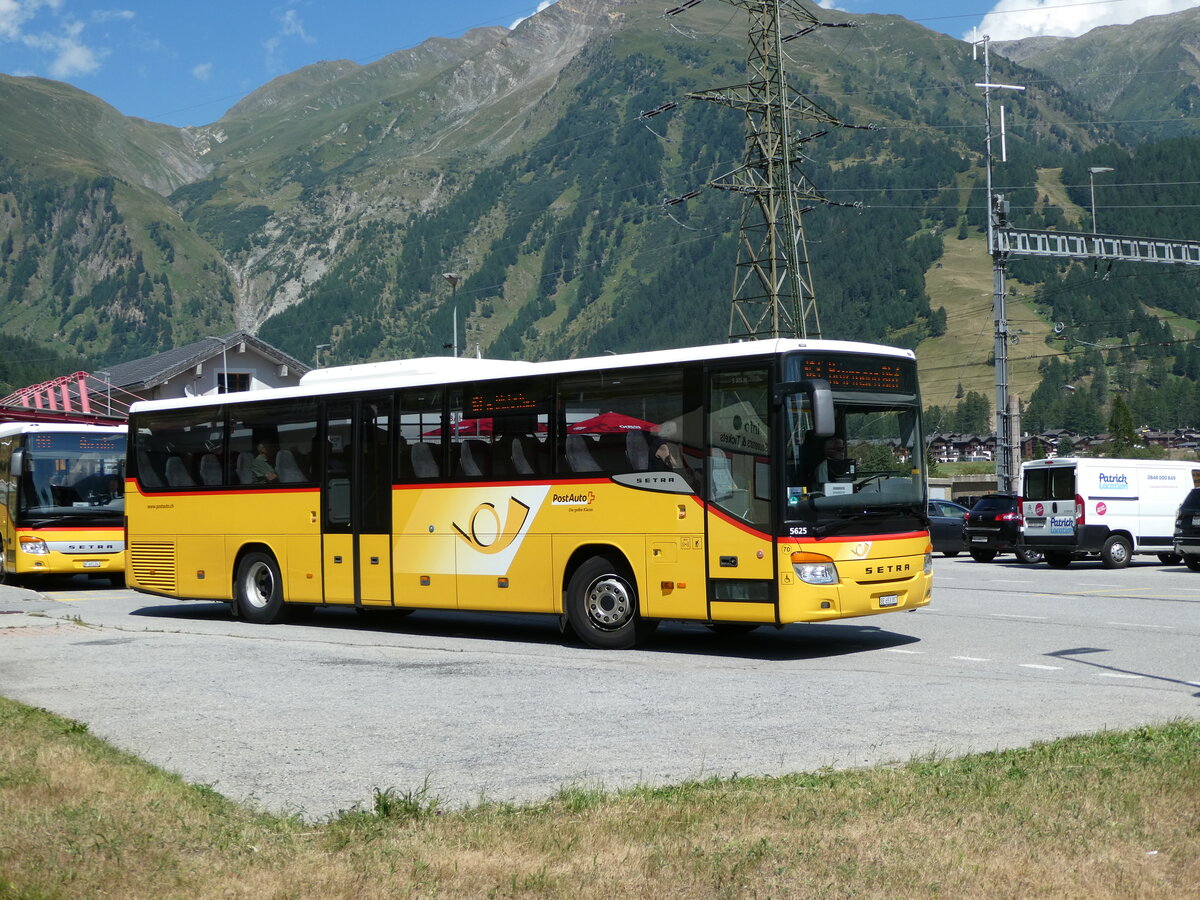 (238'446) - PostAuto Bern - Nr. 70/BE 653'387 - Setra am 24. Juli 2022 beim Bahnhof Oberwald