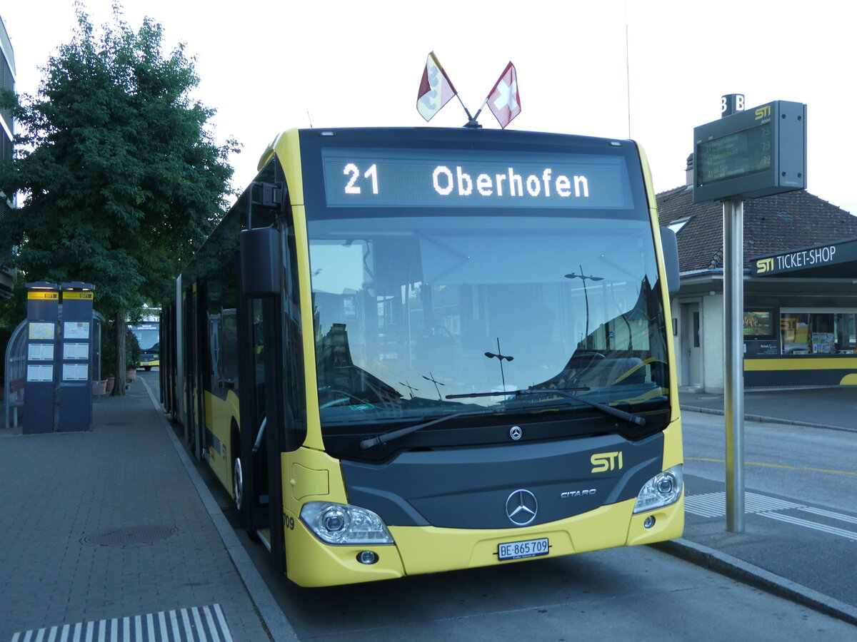 (238'722) - STI Thun - Nr. 709/BE 865'709 - Mercedes am 1. August 2022 beim Bahnhof Thun