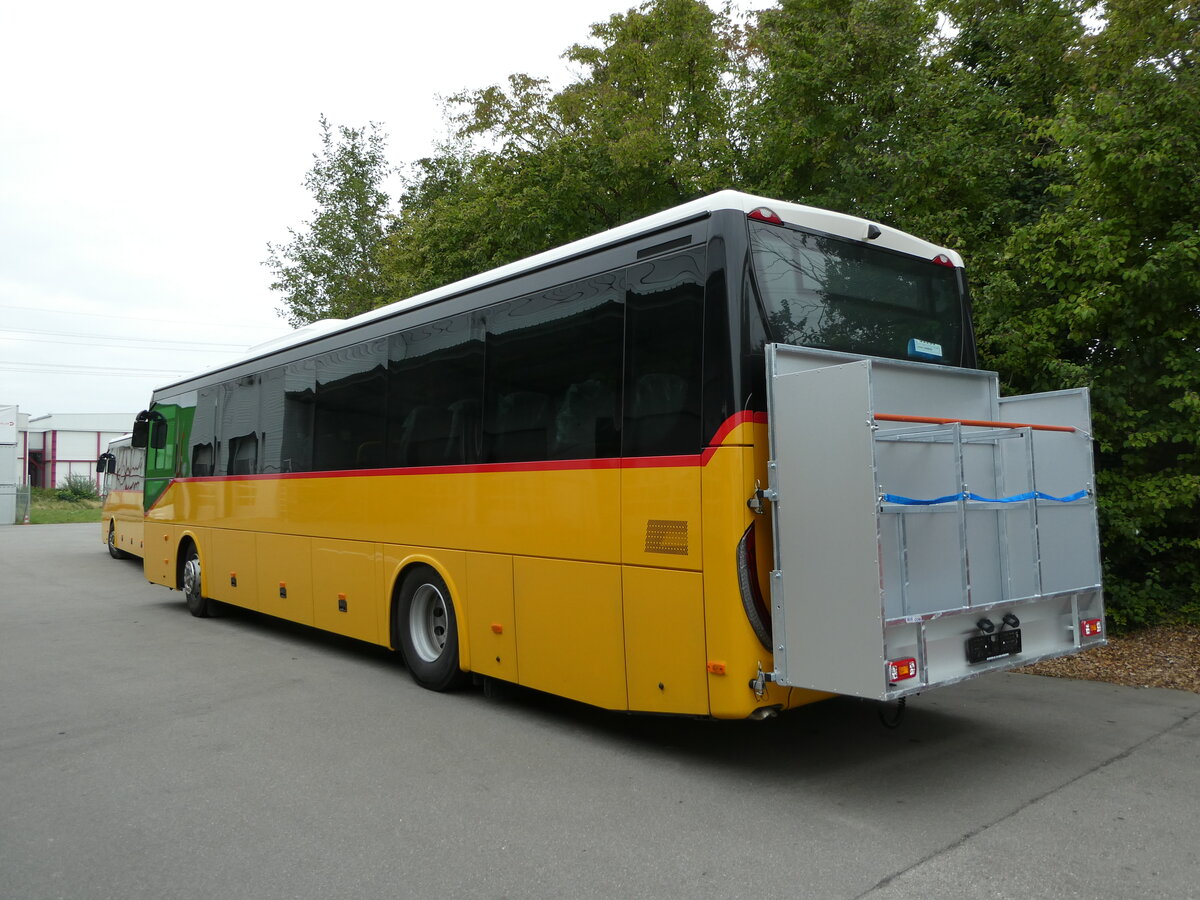 (238'854) - Zerzuben, Visp-Eyholz - Nr. 60 - Iveco am 7. August 2022 in Kerzers, Interbus