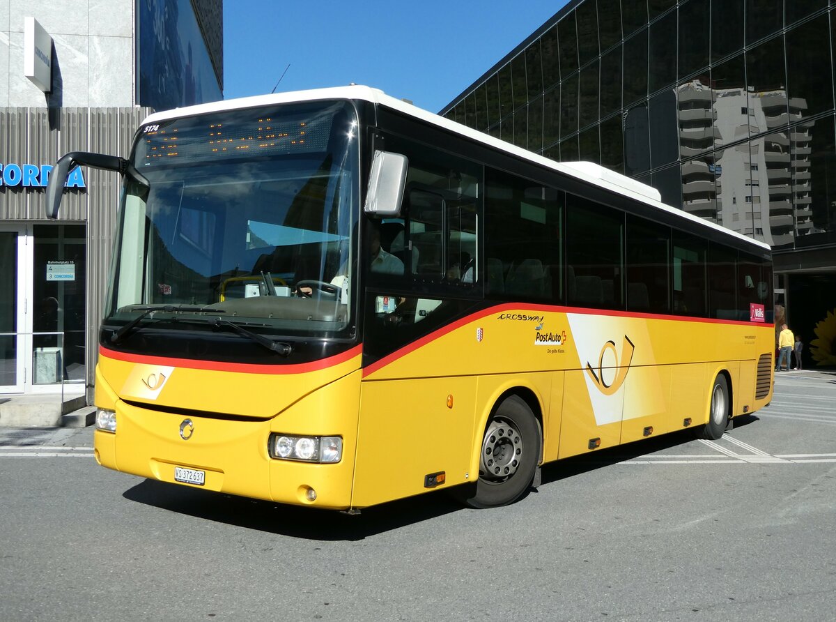 (239'341) - BUS-trans, Visp - VS 372'637 - Irisbus am 21. August 2022 beim Bahnhof Visp