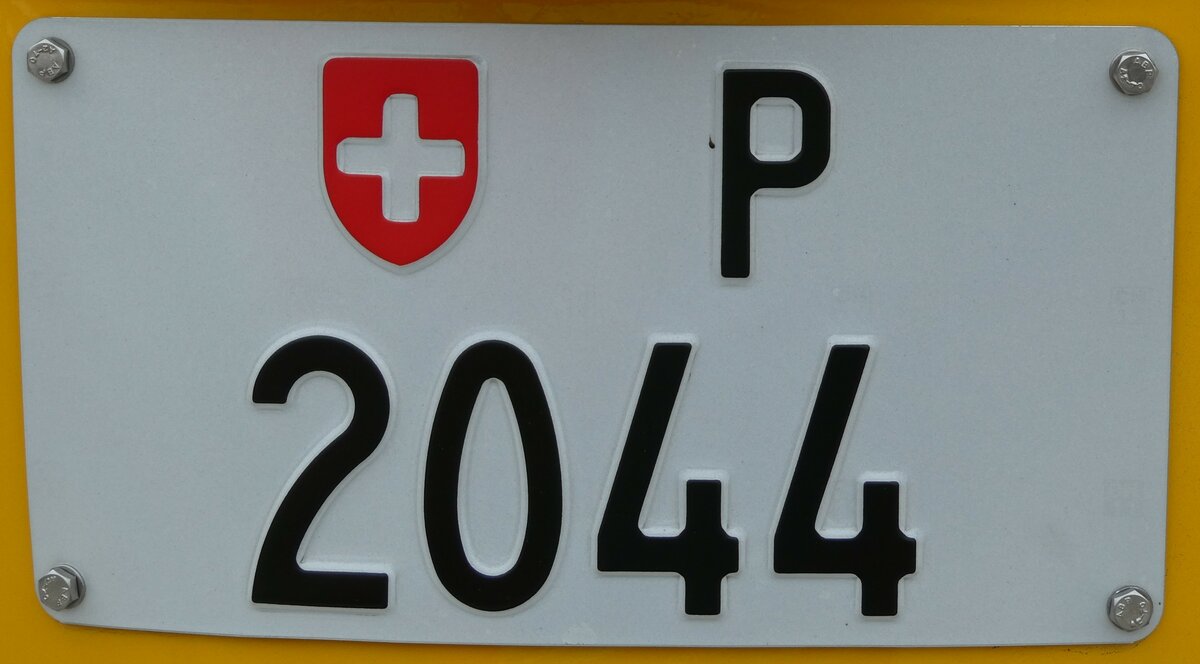 (239'691) - Nummernschild - P 2044 - am 27. August 2022 in Oberkirch, CAMPUS Sursee