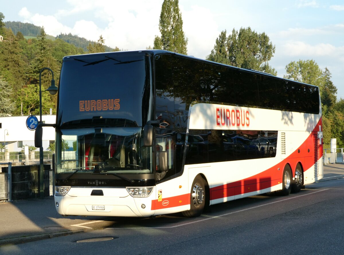 (239'906) - Eurobus, Bern - Nr. 6/BE 379'906 - Van Hool am 1. September 2022 bei der Schifflndte Thun