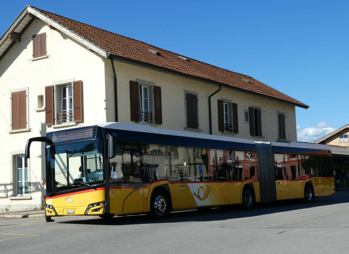 (240'043) - PostAuto Bern - Nr. 11'244/BE 533'244 - Solaris am 11. September 2022 beim Bahnhof Kerzers
