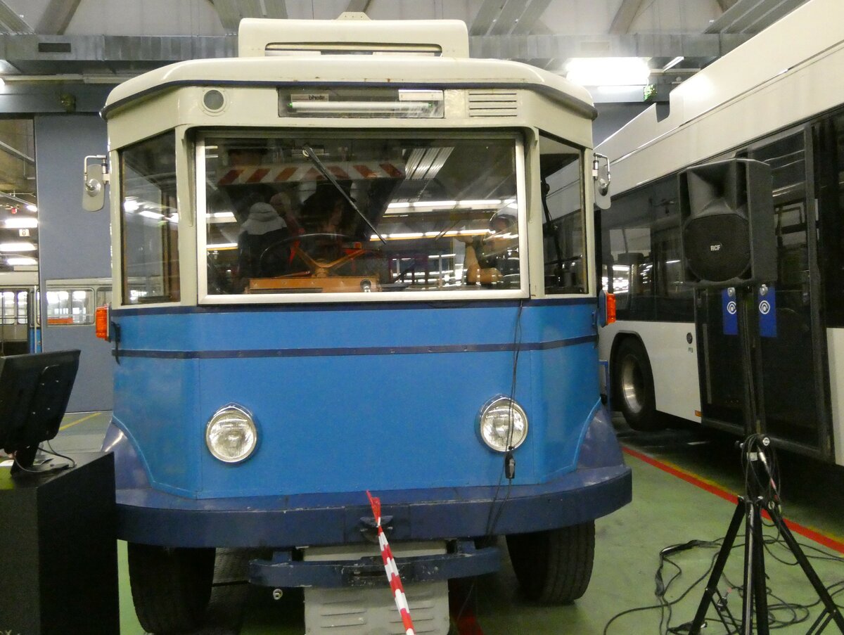 (240'441) - TL Lausanne - Nr. 2 - FBW/Eggli Trolleybus (ex Nr. 3) am 1. Oktober 2022 in Lausanne, Dpt Borde