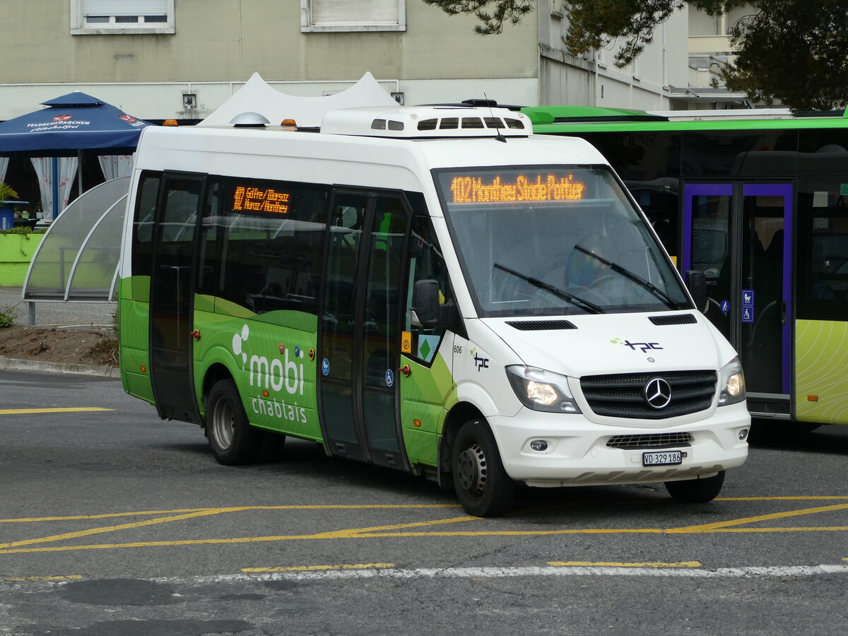 (240'692) - TPC Aigle - Nr. 606/VD 329'186 - Mercedes (ex Limmat Bus, Dietikon Nr. 65) am 8. Oktober 2022 beim Bahnhof Monthey CFF