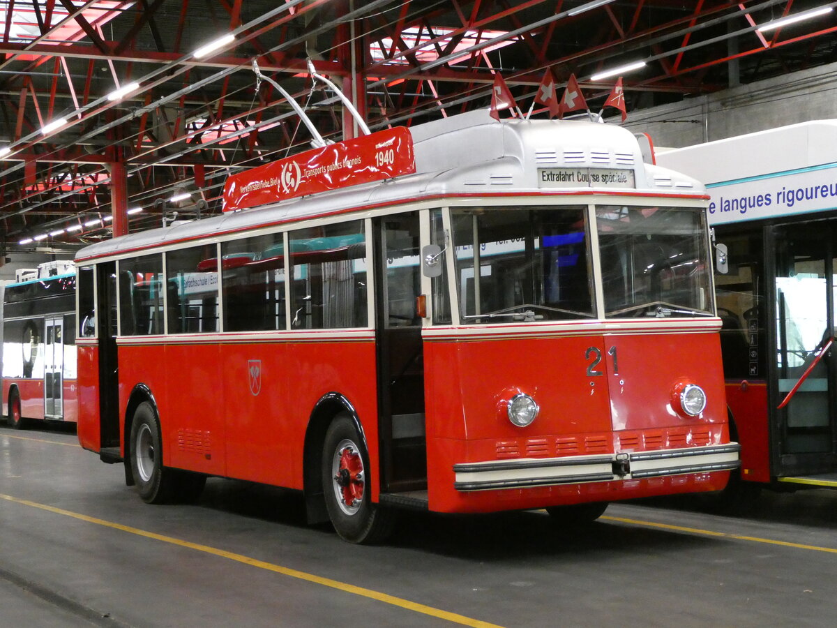 (240'764) - VB Biel - Nr. 21 - Berna/Hess Trolleybus am 9. Oktober 2022 in Biel, Depot