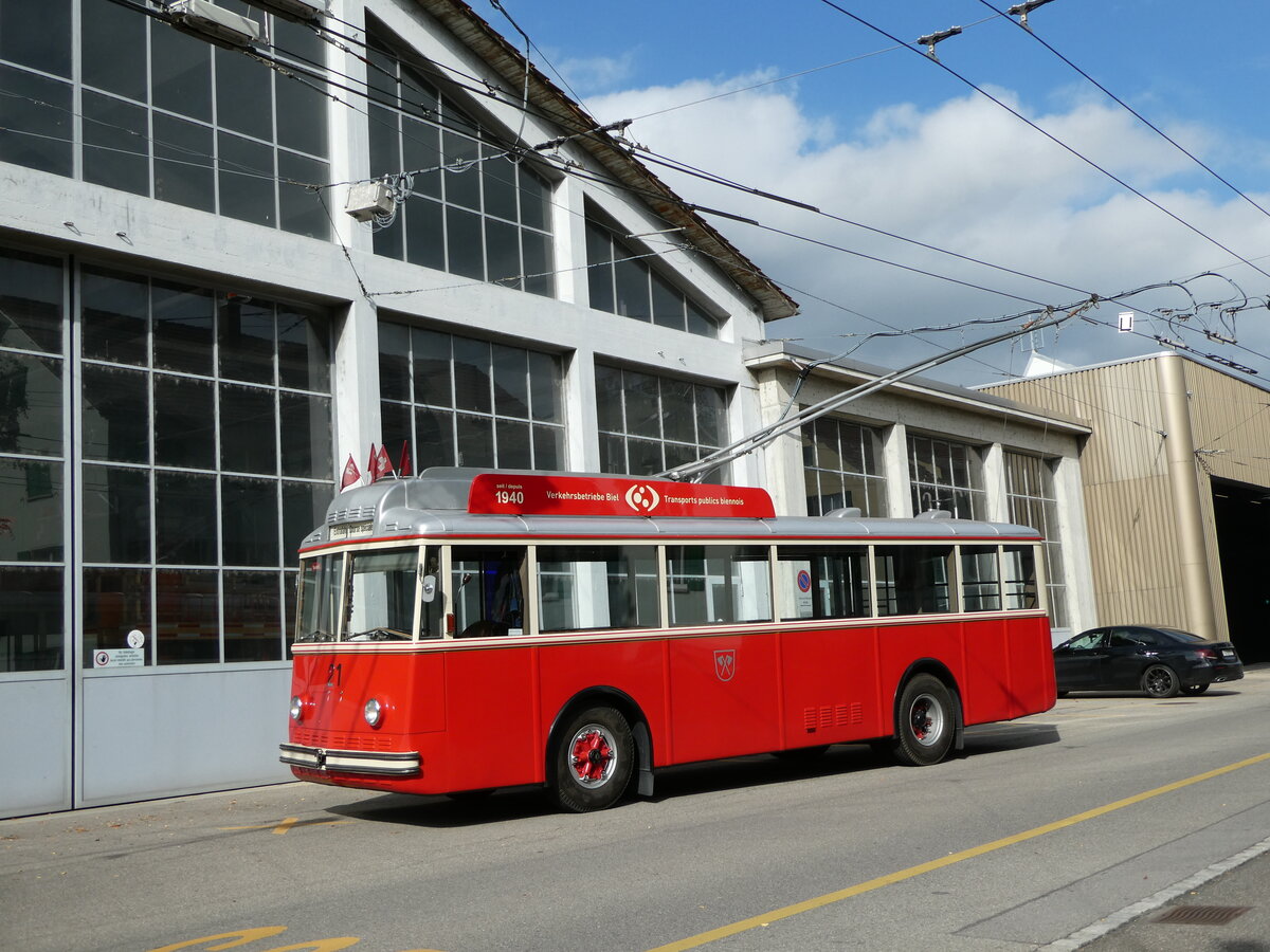 (240'838) - VB Biel - Nr. 21 - Berna/Hess Trolleybus am 9. Oktober 2022 in Biel, Depot