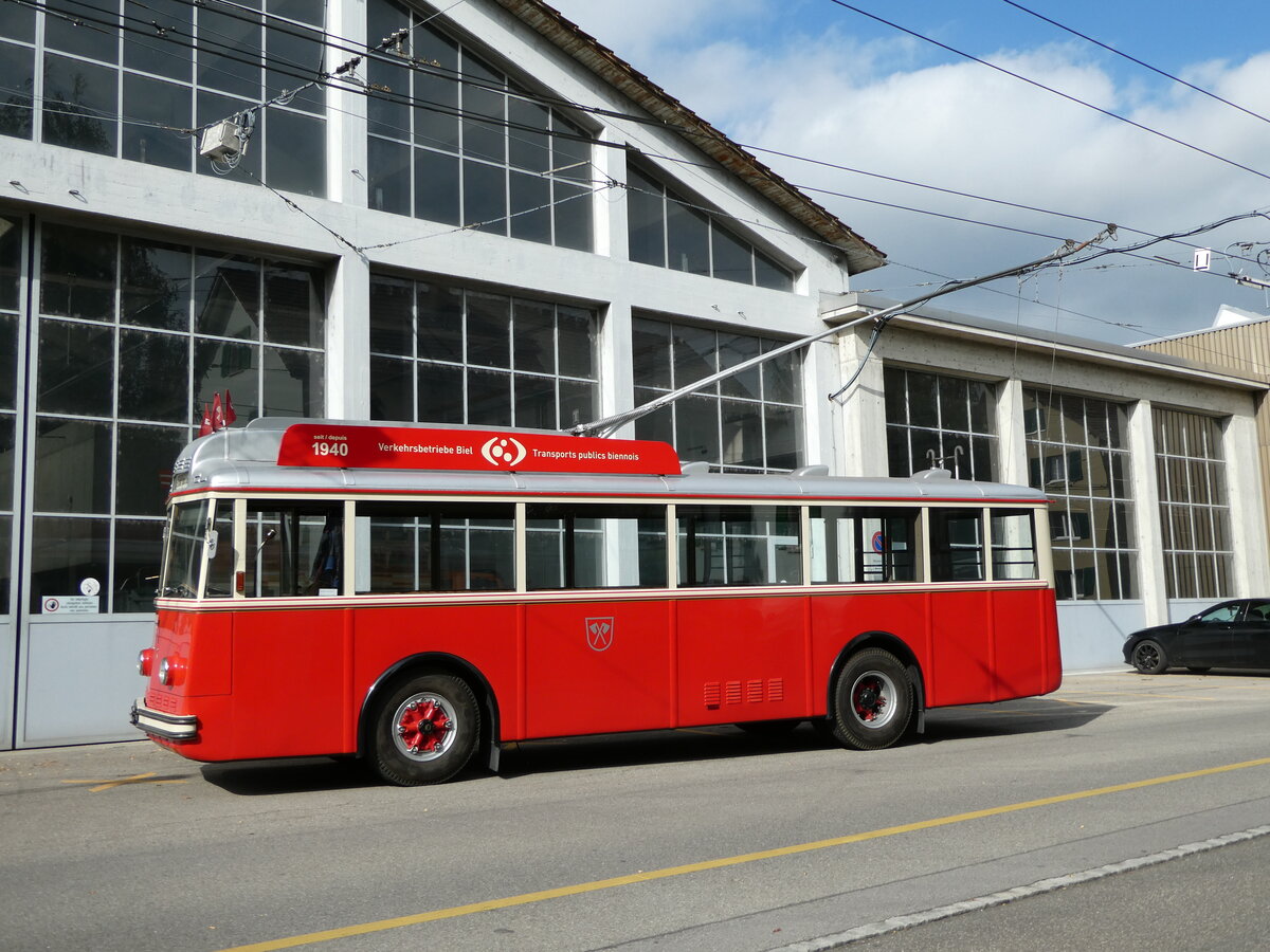 (240'839) - VB Biel - Nr. 21 - Berna/Hess Trolleybus am 9. Oktober 2022 in Biel, Depot