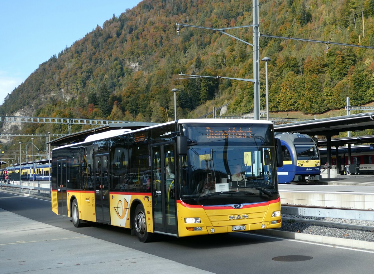 (241'473) - PostAuto Zentralschweiz - Nr. 1/OW 10'601 - MAN (ex Dillier, Sarnen Nr. 1) am 18. Oktober 2022 beim Bahnhof Interlaken Ost