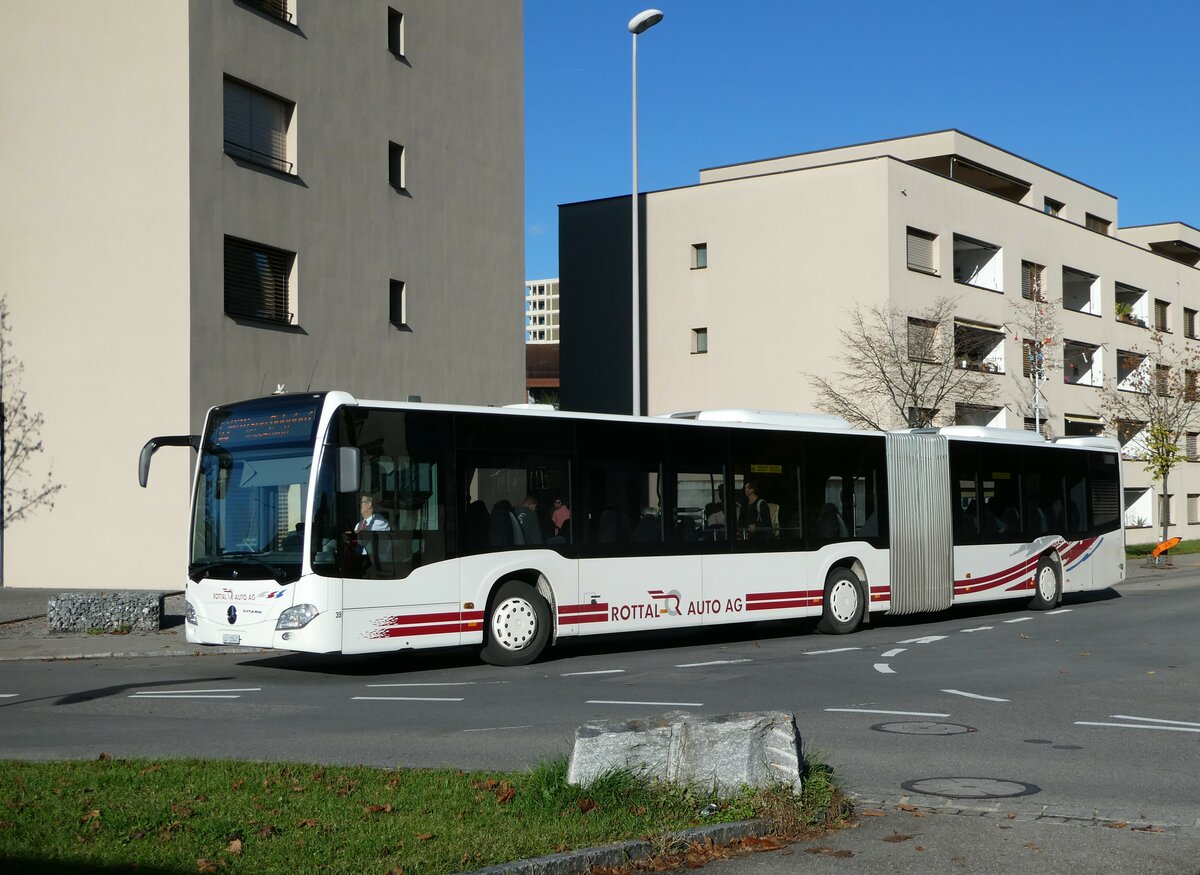 (241'792) - ARAG Ruswil - Nr. 39/LU 15'541 - Mercedes am 22. Oktober 2022 beim Bahnhof Sursee