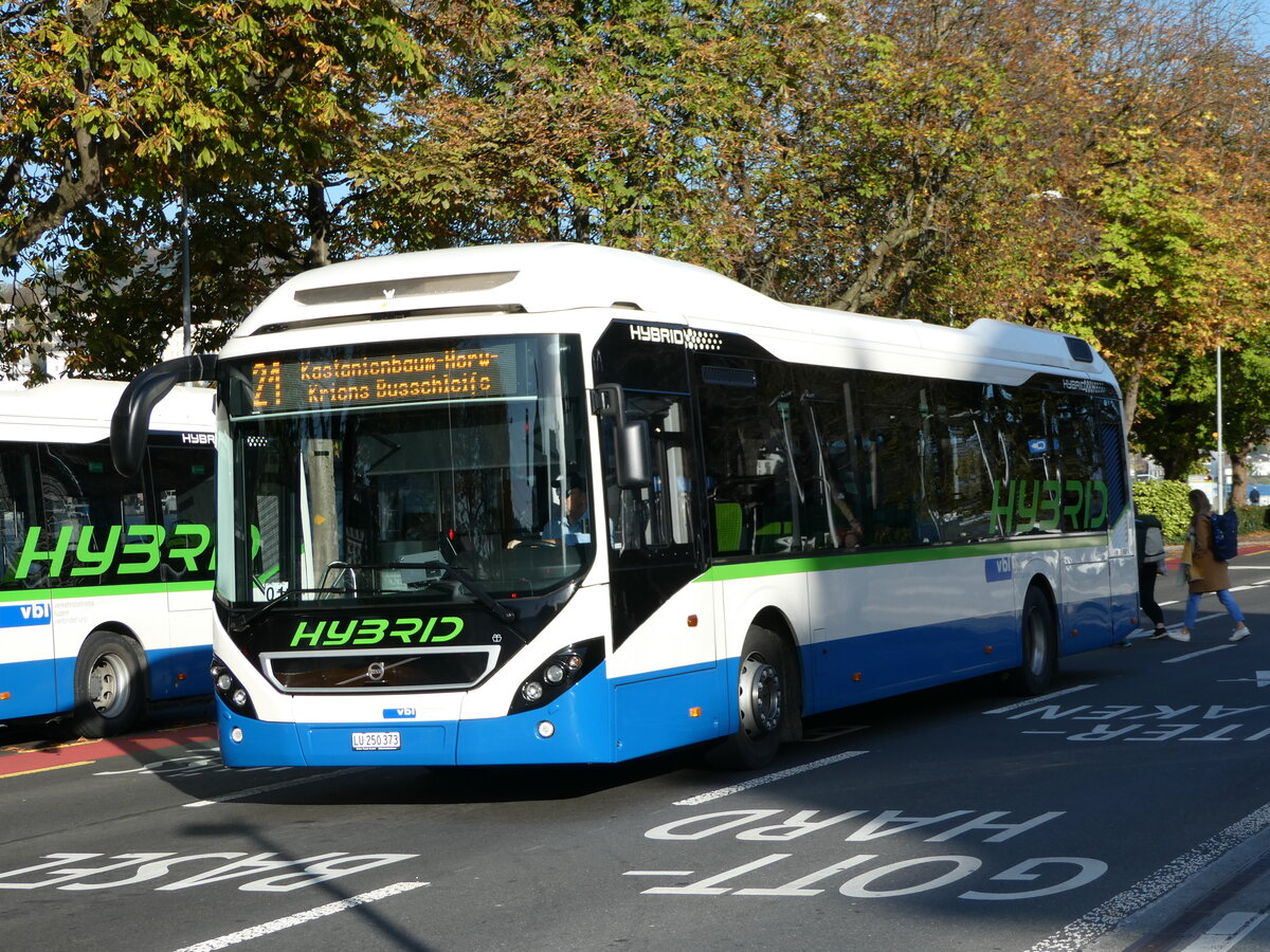 (242'062) - VBL Luzern - Nr. 78/LU 250'373 - Volvo am 31. Oktober 2022 beim Bahnhof Luzern