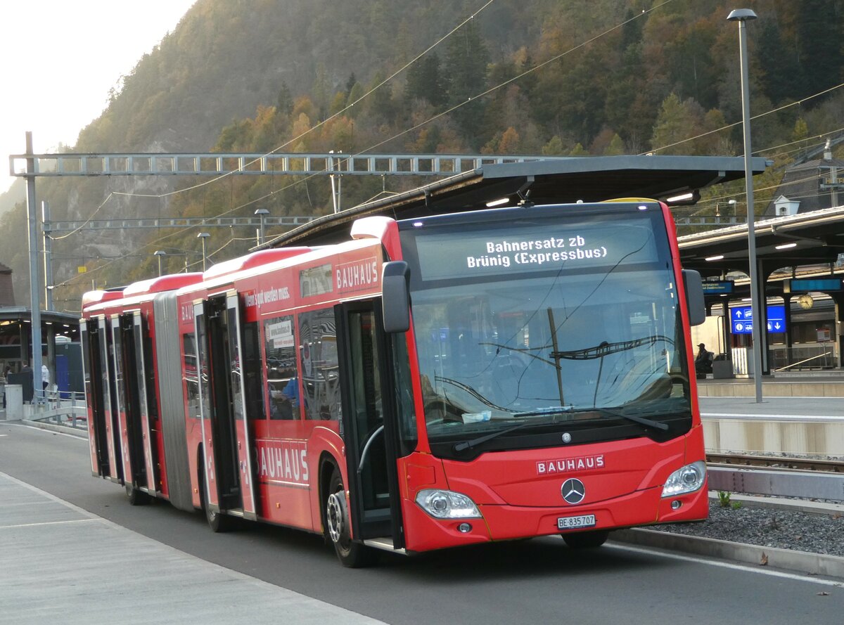 (242'071) - STI Thun - Nr. 707/BE 835'707 - Mercedes am 31. Oktober 2022 beim Bahnhof Interlaken Ost