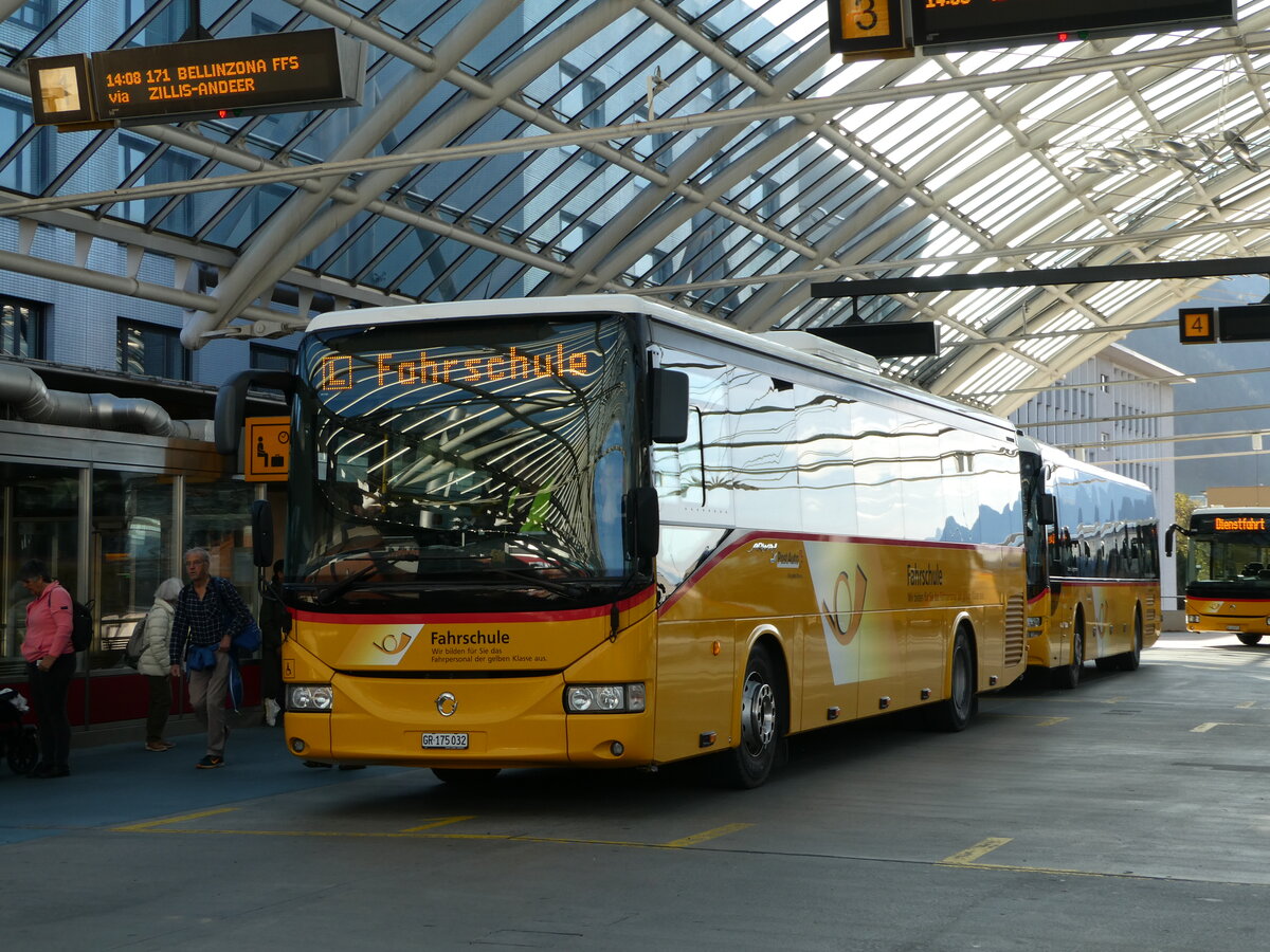 (242'303) - PostAuto Graubnden - GR 175'032 - Irisbus (ex PostAuto Bern) am 8. November 2022 in Chur, Postautostation