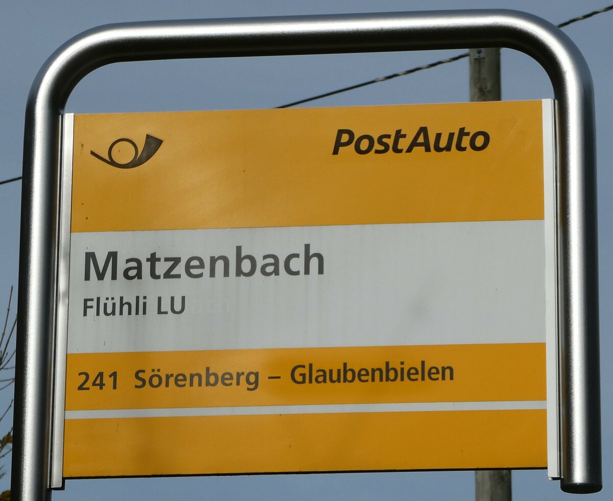 (242'415) - PostAuto-Haltestellenschild - Flhli LU, Matzenbach - am 11. November 2022