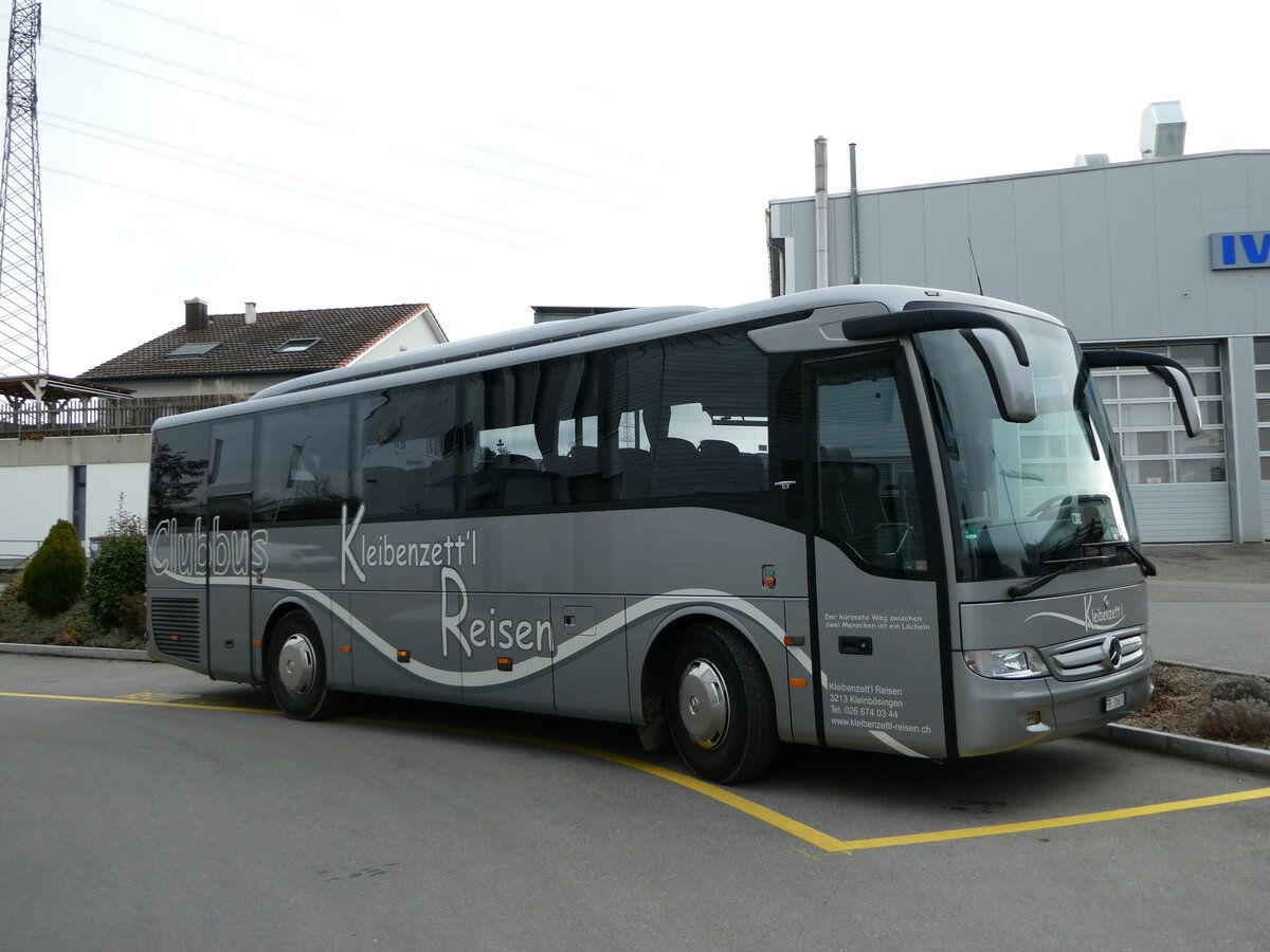 (243'192) - Kleibenzett'l, Kleinbsingen - FR 31'631 - Mercedes am 27. November 2022 in Kerzers, Interbus