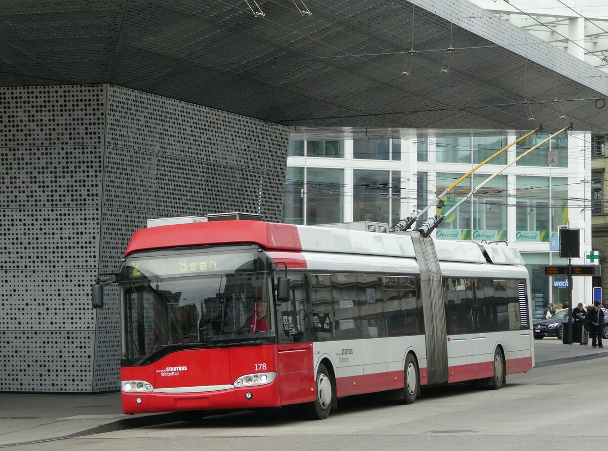 (243'285) - SW Winterthur - Nr. 178 - Solaris Gelenktrolleybus am 29. November 2022 beim Hauptbahnhof Winterthur