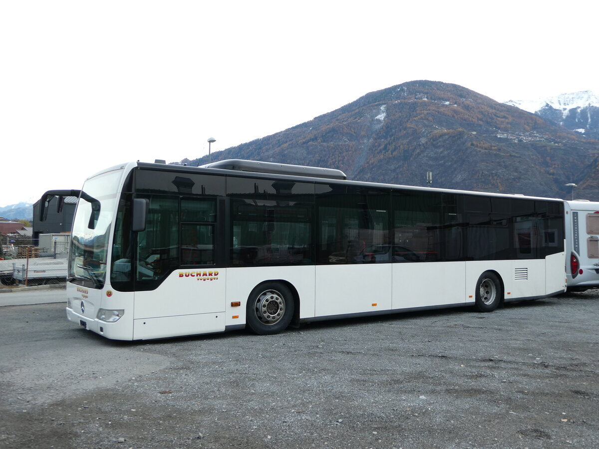(243'374) - Buchard, Leytron - Nr. 73 - Mercedes (ex Chur Bus, Chur Nr. 5) am 3. Dezember 2022 in Leytron, Garage