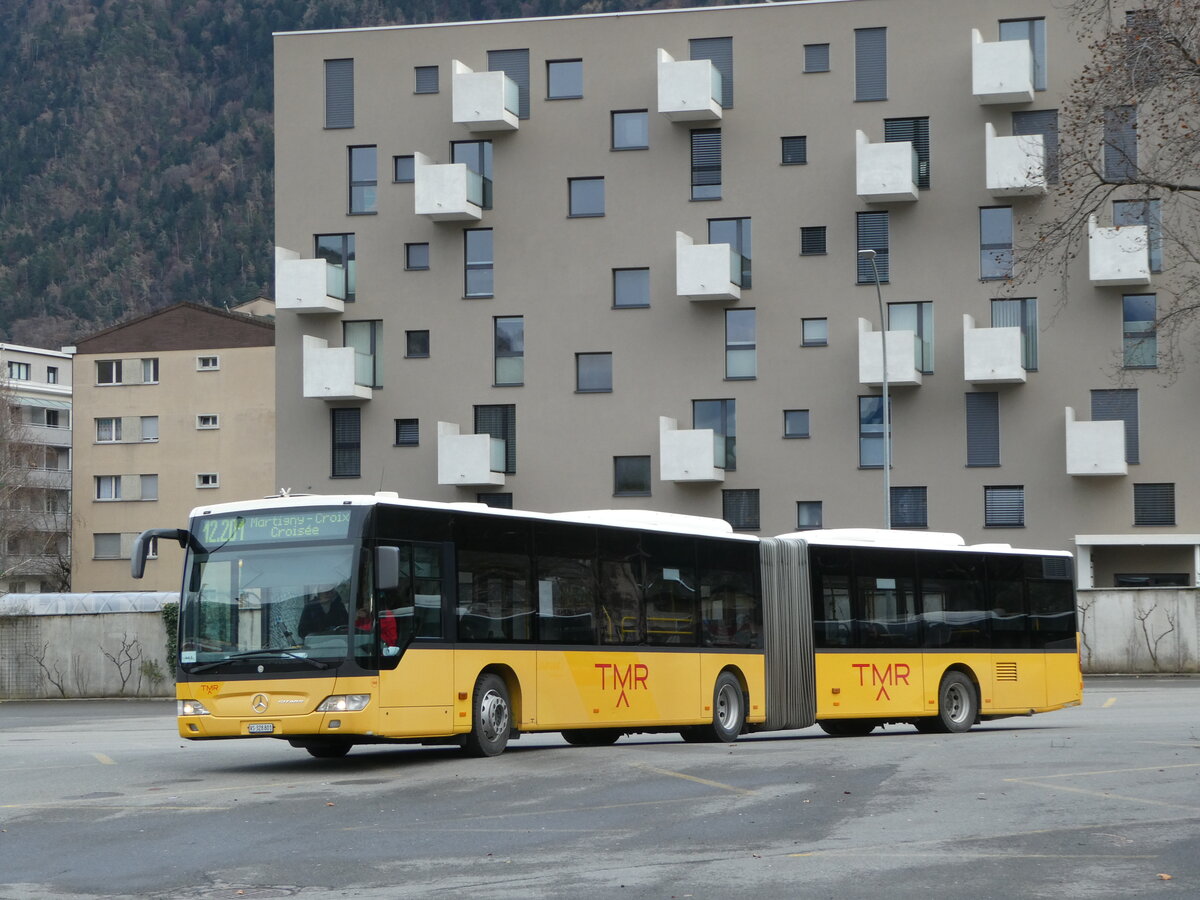 (244'250) - TMR Martigny - Nr. 144/VS 328'801 - Mercedes am 27. Dezember 2022 beim Bahnhof Martigny