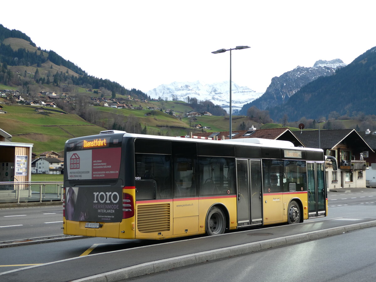 (244'312) - PostAuto Bern - BE 610'532 - Mercedes am 31. Dezember 2022 beim Bahnhof Reichenbach