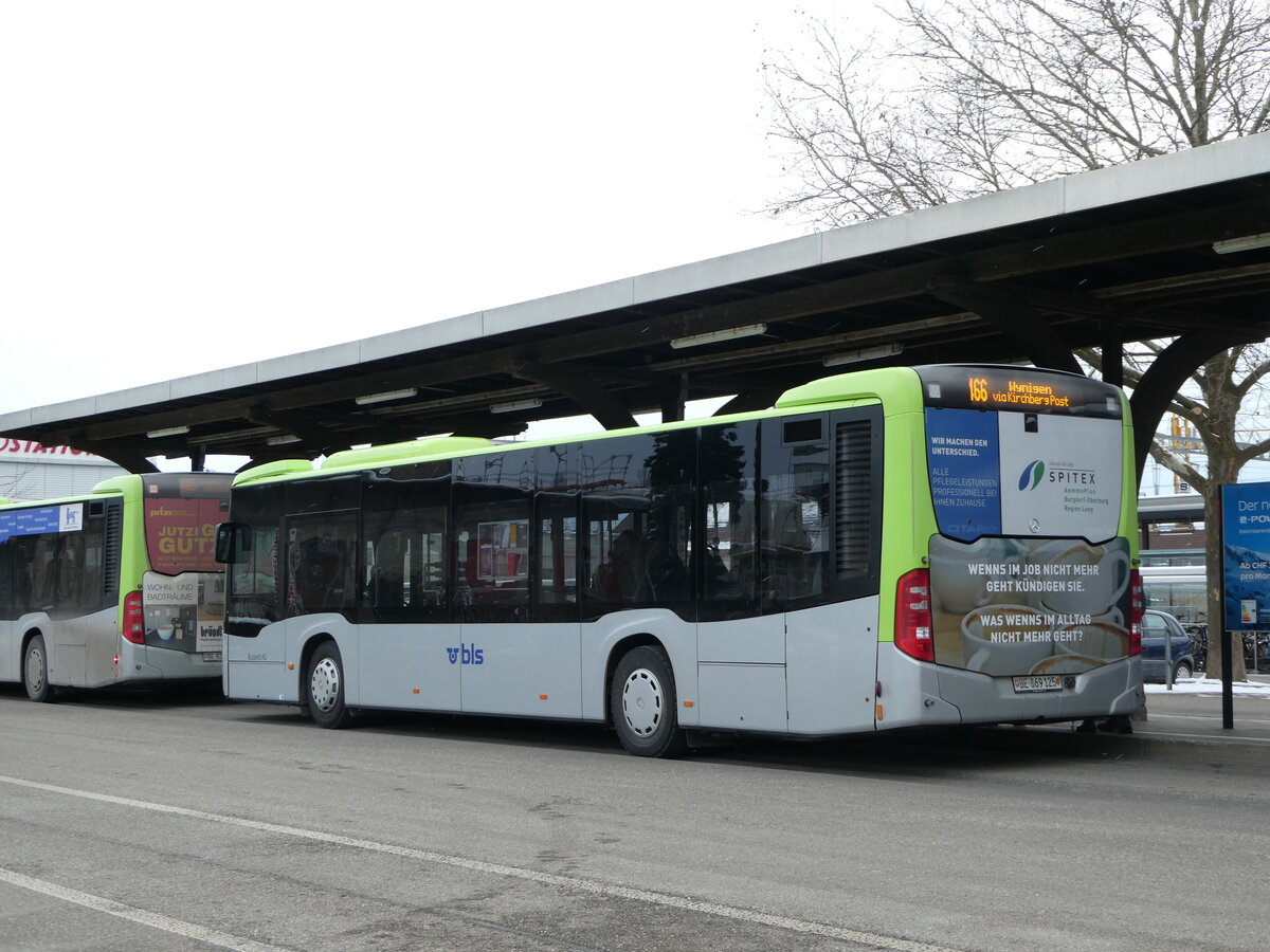 (245'232) - Busland, Burgdorf - Nr. 125/BE 869'125 - Mercedes am 21. Januar 2023 beim Bahnhof Burgdorf
