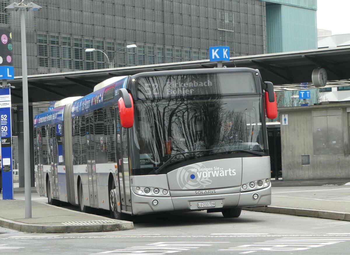 (245'369) - AAGR Rothenburg - Nr. 11/LU 233'709 - Solaris am 25. Januar 2023 beim Bahnhof Luzern
