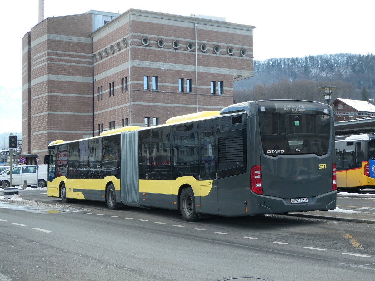(245'628) - STI Thun - Nr. 714/BE 427'714 - Mercedes am 1. Februar 2023 beim Bahnhof Spiez