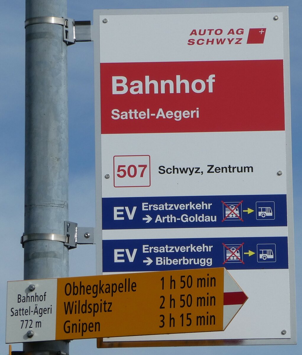 (245'741) - AUTO AG SCHWYZ-Haltestellenschild - Sattel-Aegeri, Bahnhof - am 3. Februar 2023