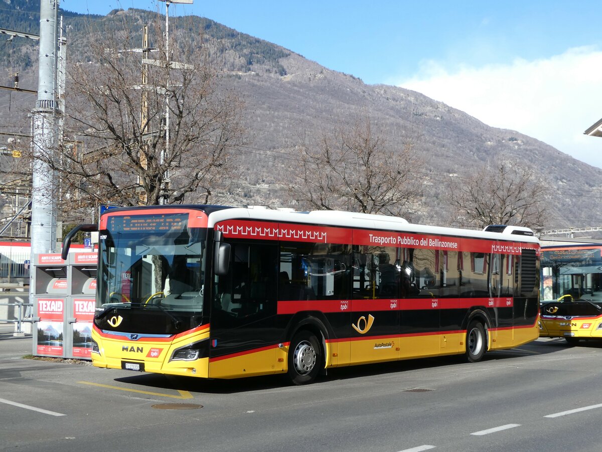(245'807) - AutoPostale Ticino - TI 278'958/PID 11'797 - MAN am 4. Februar 2023 beim Bahnhof Giubiasco
