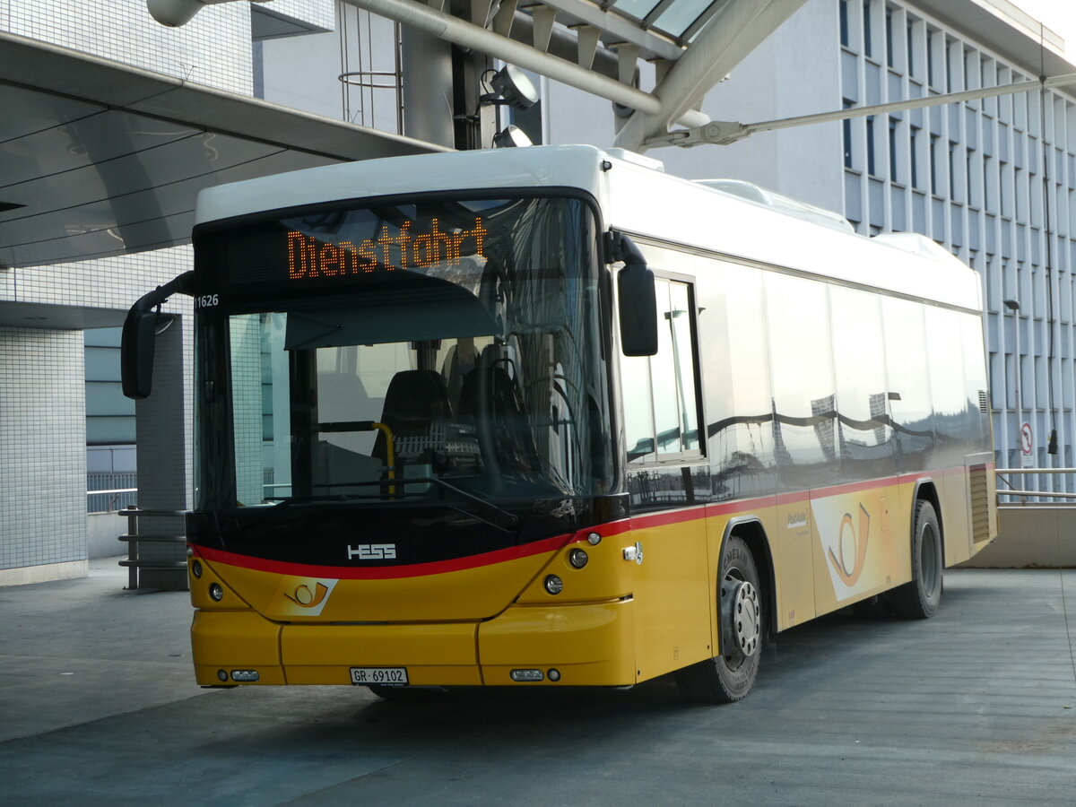 (245'878) - PostAuto Graubnden - GR 69'102/PID 11'626 - Scania/Hess am 6. Februar 2023 in Chur, Postautostation