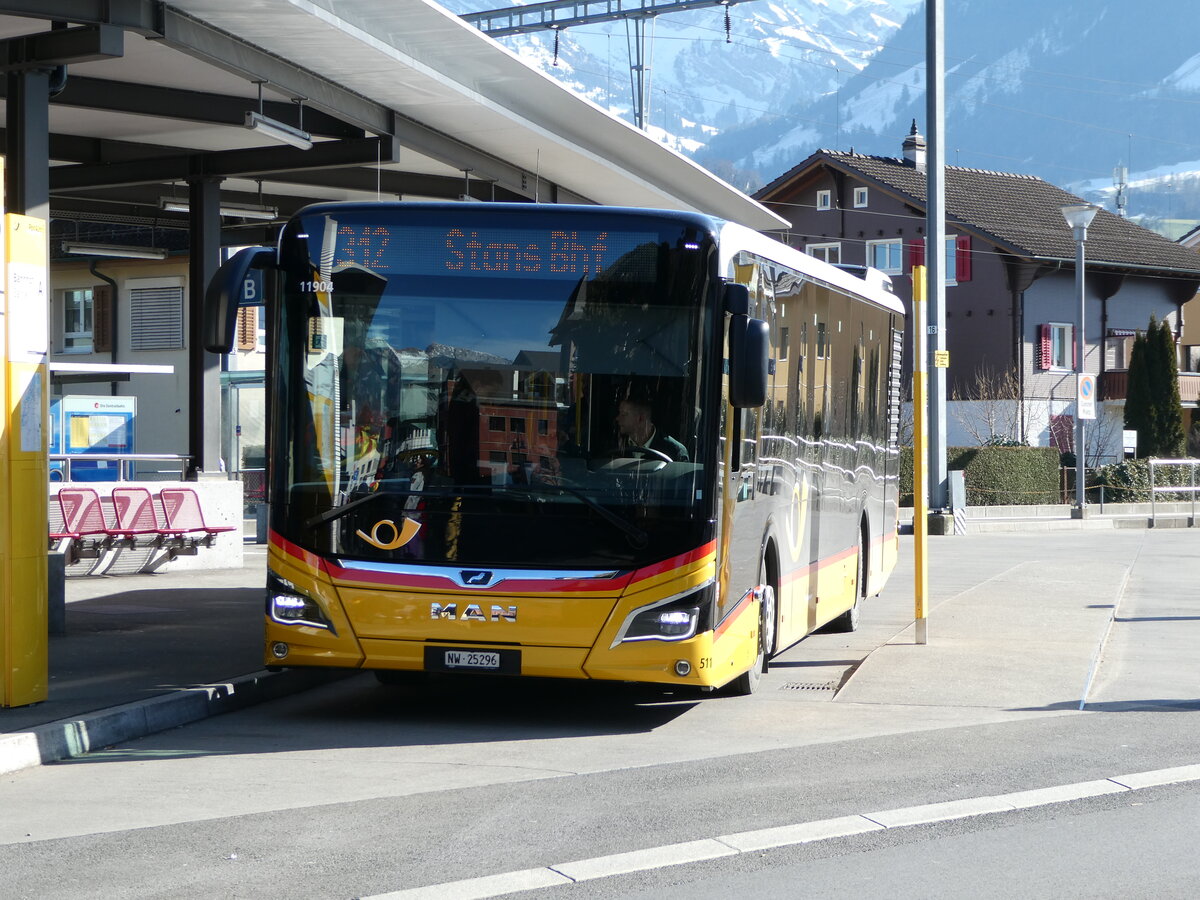 (246'184) - PostAuto Zentralschweiz - Nr. 511/NW 25'296/PID 11'904 - MAN am 16. Februar 2023 beim Bahnhof Sarnen