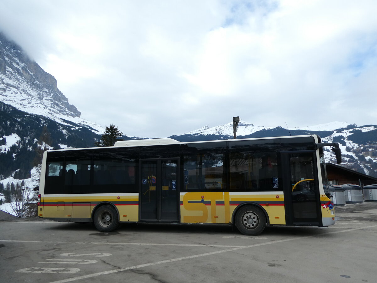 (246'225) - Grindelwaldbus, Grindelwald - Nr. 17/BE 72'444 - MAN/Gppel (ex STI Thun Nr. 133) am 17. Februar 2023 beim Bahnhof Grindelwald
