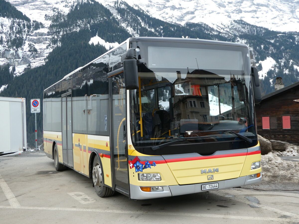 (246'229) - Grindelwaldbus, Grindelwald - Nr. 17/BE 72'444 - MAN/Gppel (ex STI Thun Nr. 133) am 17. Februar 2023 beim Bahnhof Grindelwald