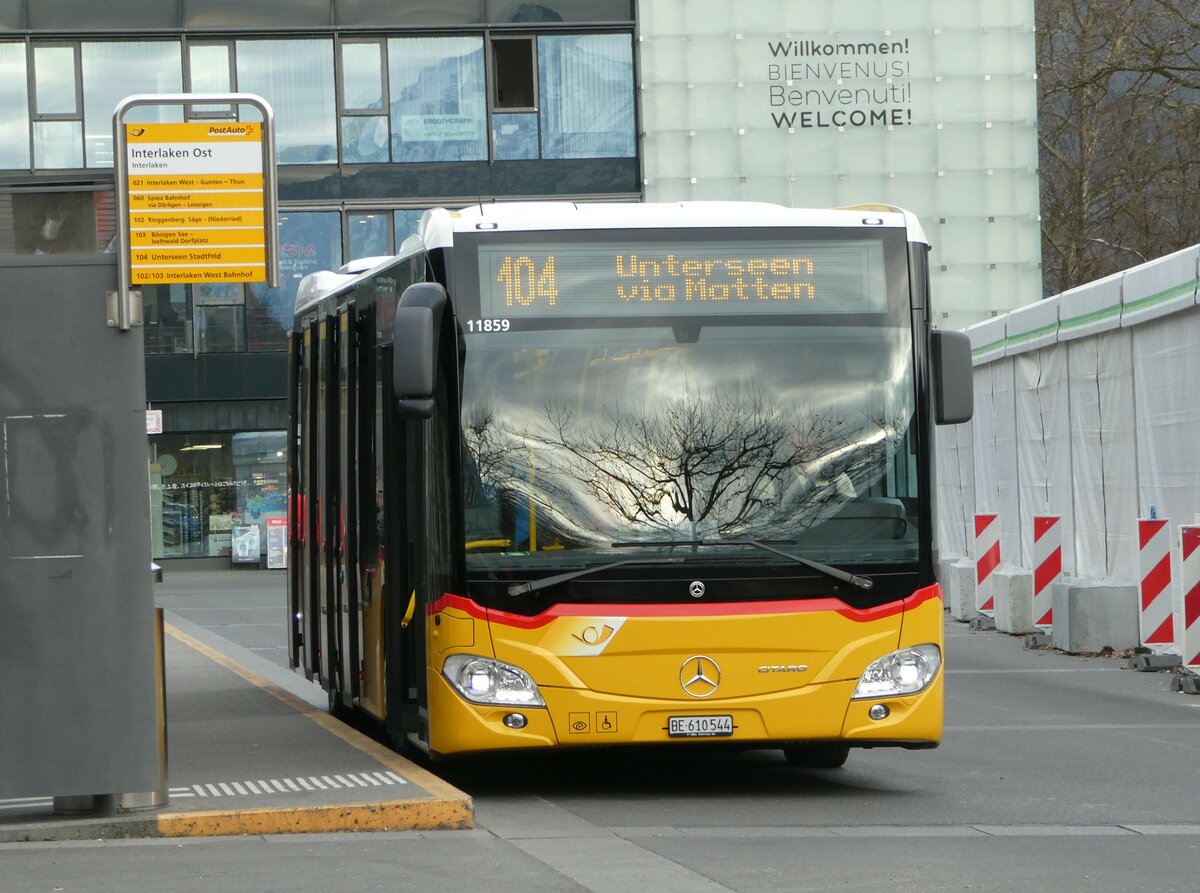 (246'278) - PostAuto Bern - BE 610'544/PID 11'859 - Mercedes am 17. Februar 2023 beim Bahnhof Interlaken Ost