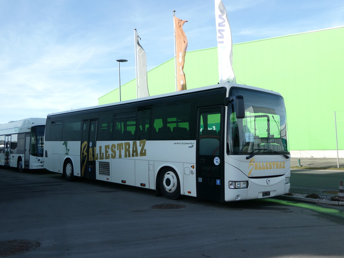(246'334) - Ballestraz, Grne - (VS 13'122) - Irisbus am 18. Februar 2023 in Kerzers, Interbus
