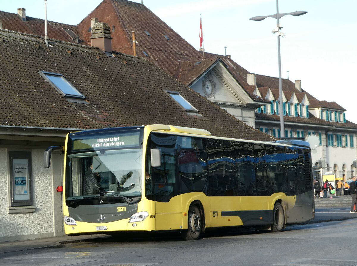 (246'362) - STI Thun - Nr. 502/BE 809'502 - Mercedes am 20. Februar 2023 beim Bahnhof Thun