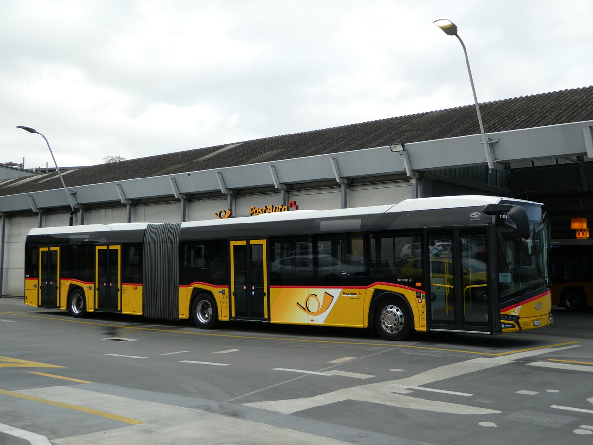 (246'555) - PostAuto Bern - Nr. 11'151/BE 818'686/PID 11'151 - Solaris (ex Nr. 686) am 25. Februar 2023 in Bern, Postautostation