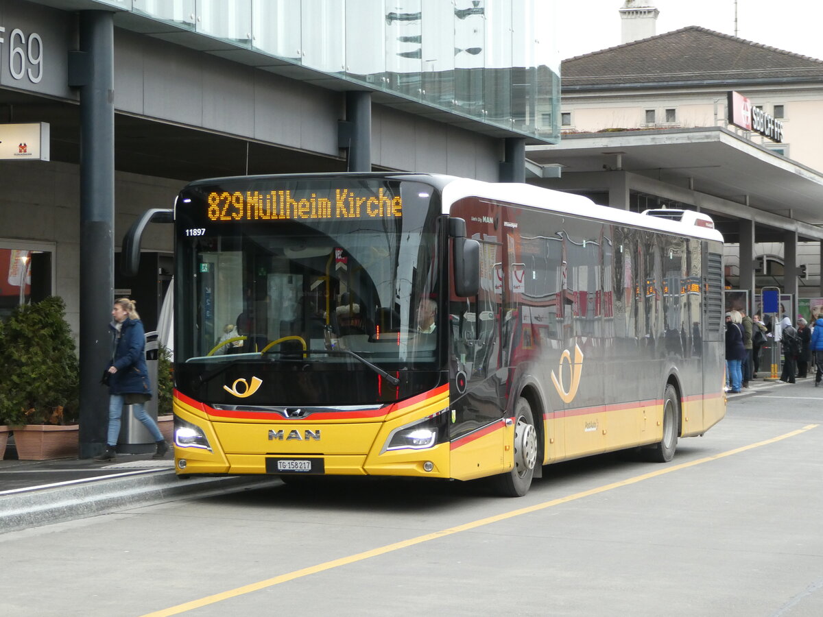 (246'594) - PostAuto Ostschweiz - TG 158'217/PID 11'897 - MAN am 25. Februar 2023 beim Bahnhof Frauenfeld