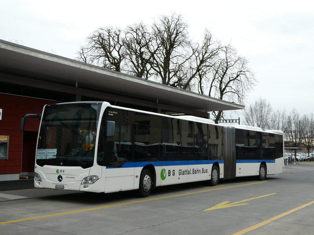 (246'623) - Welti-Furrer, Bassersdorf - Nr. 59/ZH 634'613 - Mercedes am 25. Februar 2023 beim Bahnhof Frauenfeld
