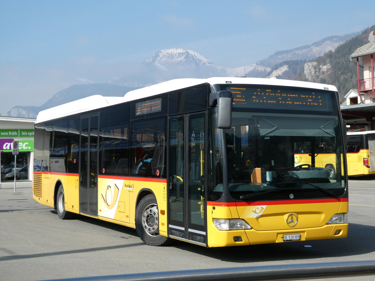 (246'787) - PostAuto Bern - BE 538'988/PID 5417 - Mercedes (ex BE 637'781) am 2. März 2023 beim Bahnhof Meiringen