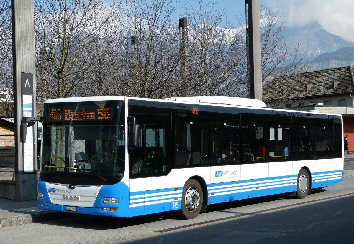 (246'872) - RTB Altsttten - Nr. 95/SG 482'228 - MAN (ex PostBus/A BD 15'346) am 4. Mrz 2023 beim Bahnhof Sargans