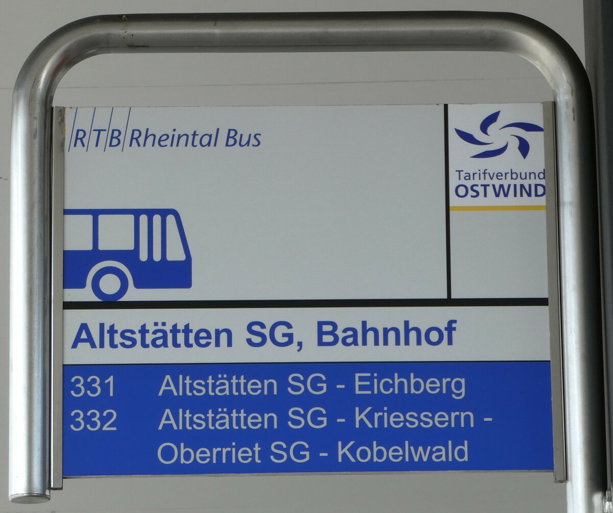 (247'045) - RTB-Haltestellenschild - Altstätten SG, Bahnhof - am 9. März 2023