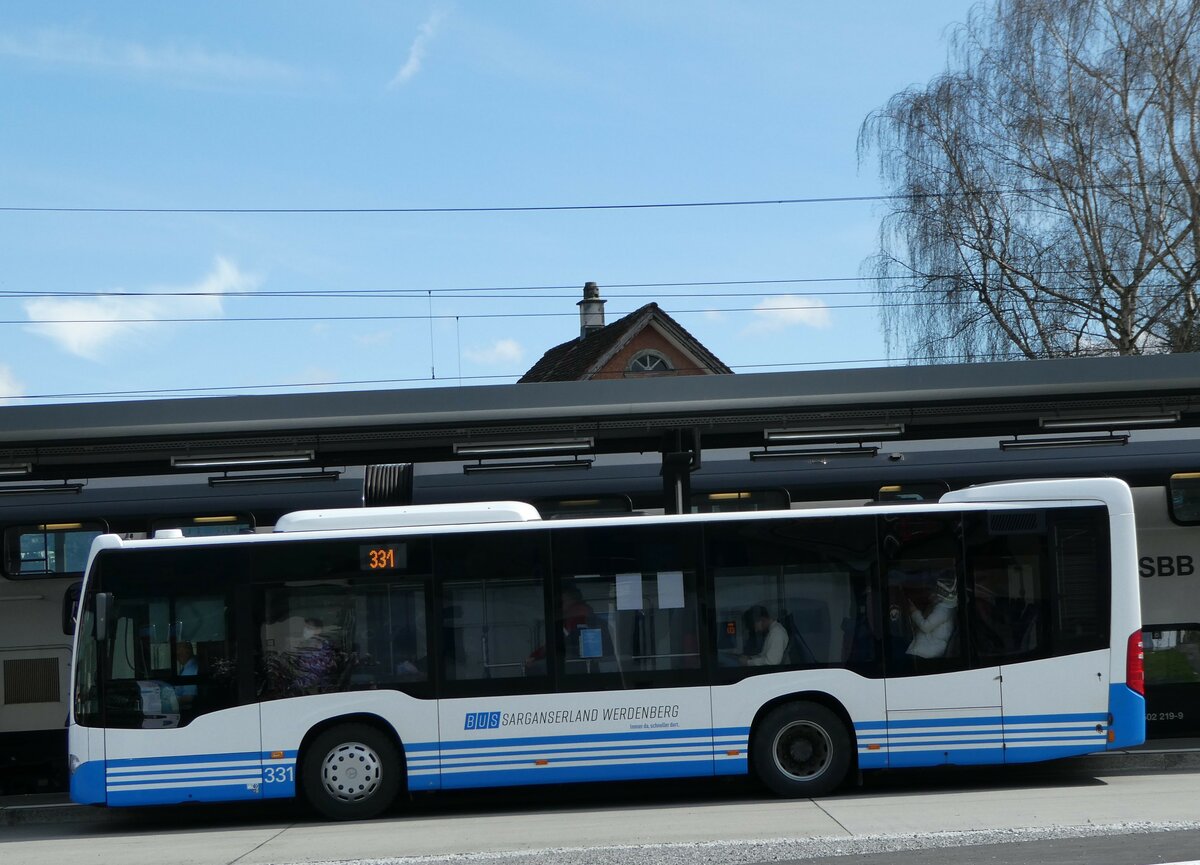 (247'795) - BSW Sargans - Nr. 331/SG 297'505 - Mercedes am 28. Mrz 2023 beim Bahnhof Altsttten
