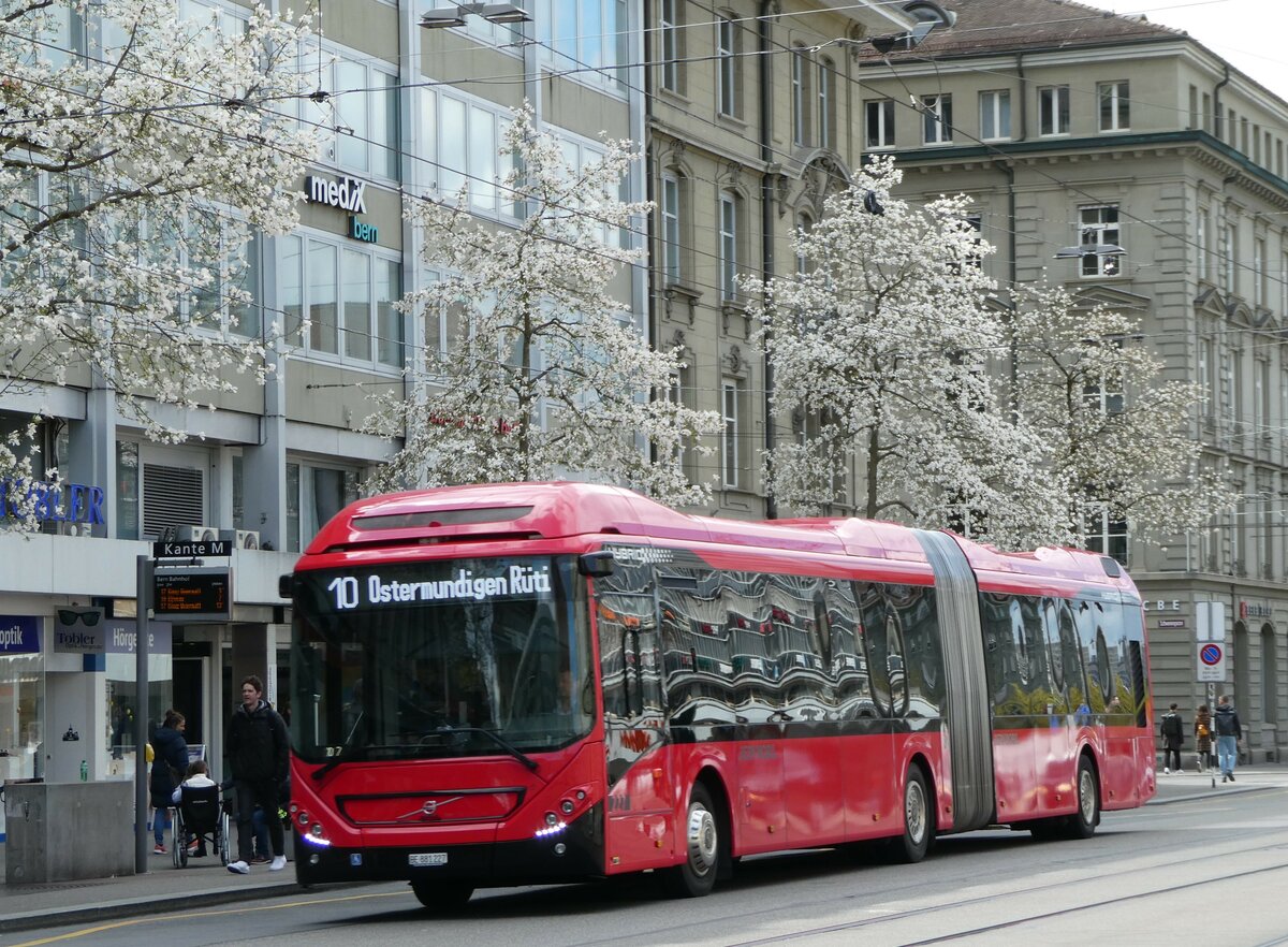 (248'232) - Bernmobil, Bern - Nr. 227/BE 881'227 - Volvo am 8. April 2023 beim Bahnhof Bern