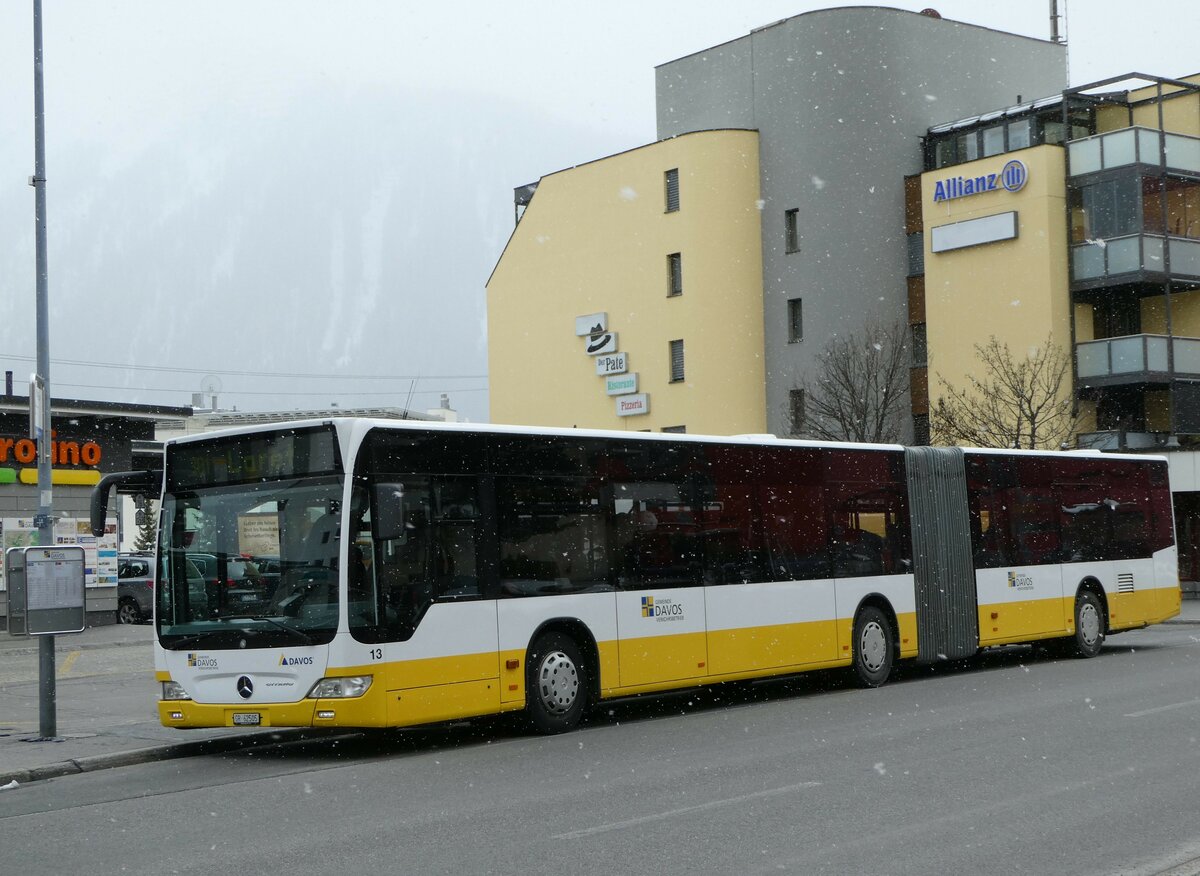 (248'633) - VBD Davos - Nr. 13/GR 62'505 - Mercedes am 15. April 2023 beim Bahnhof Davos Dorf