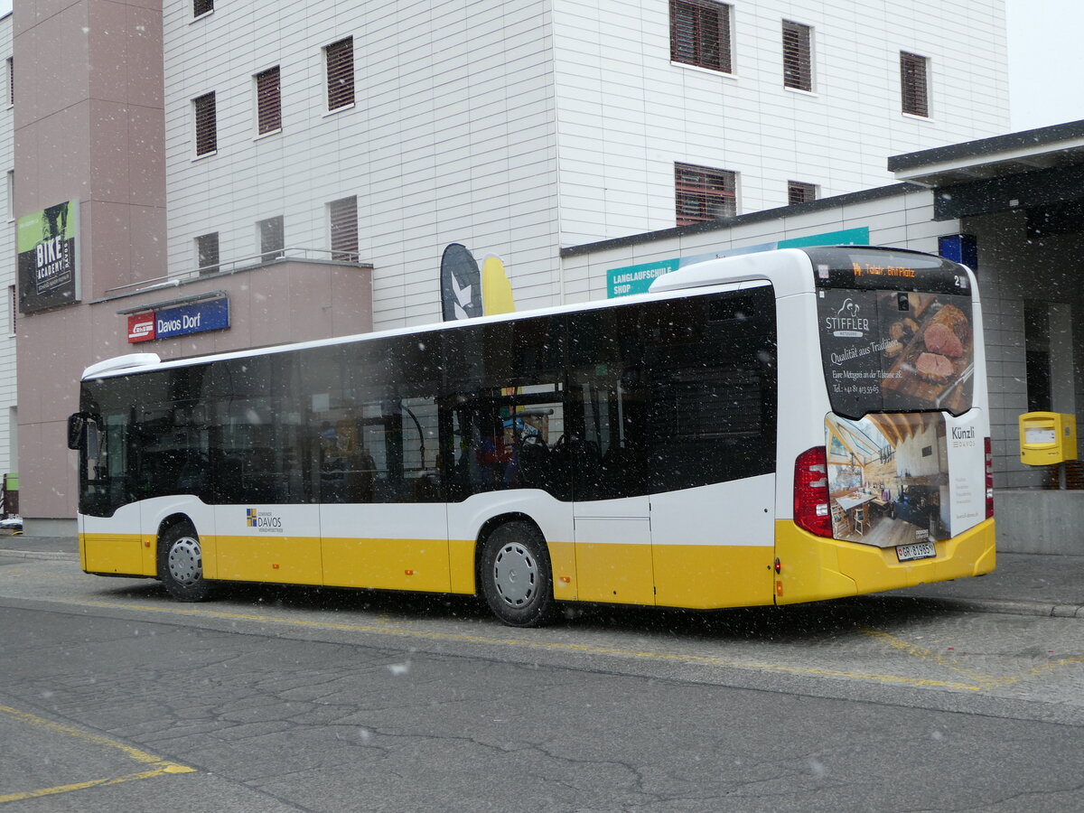 (248'638) - VBD DAvos - Nr. 2/GR 81'985 - Mercedes am 15. April 2023 beim Bahnhof Davos Dorf