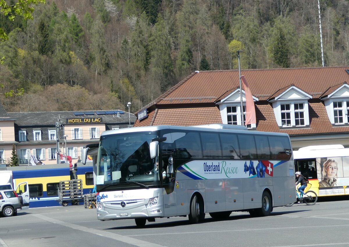 (248'866) - Oberland Reisen, Thun - Nr. 40/BE 376'483 - Mercedes am 19. April 2023 beim Bahnhof Interlaken Ost
